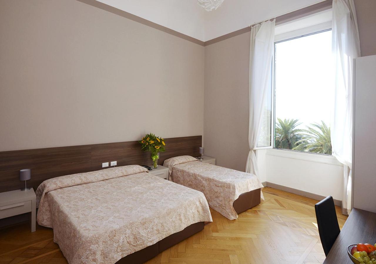 Hotel Mediterranee Genoa Exterior photo